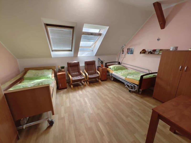 domovy pro seniory (3370896) - Podporované bydlení in Pardubice, Pardubický kraj photo 1