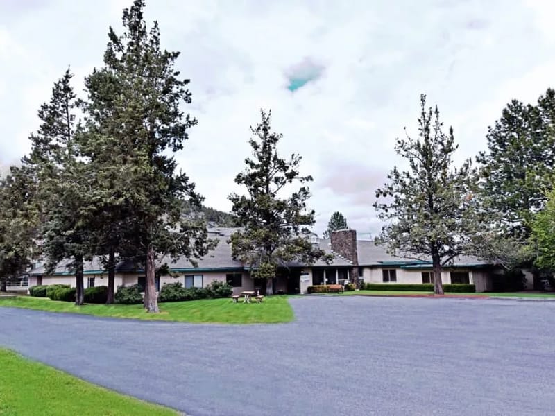 Regency Care of Central Oregon - Nursing Home in Bend, OR photo 2
