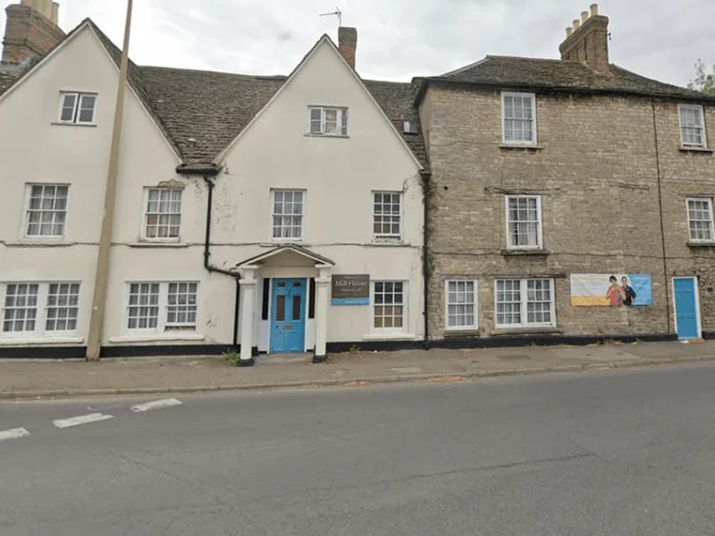 Mill House Care Home - Assisted Living in Witney, England photo 2