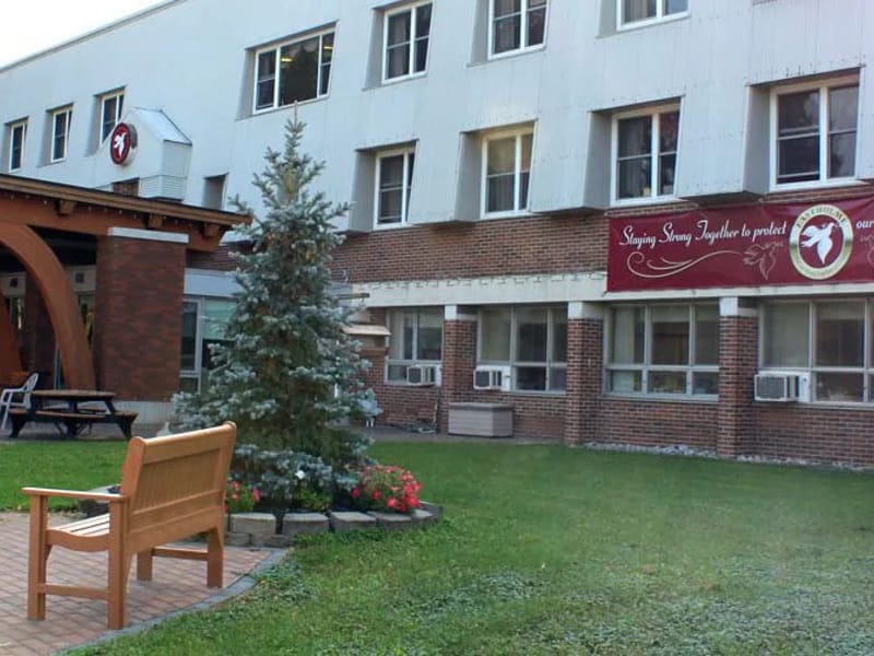Eastholme Care Home - Nursing Home in Lincoln, England photo 2