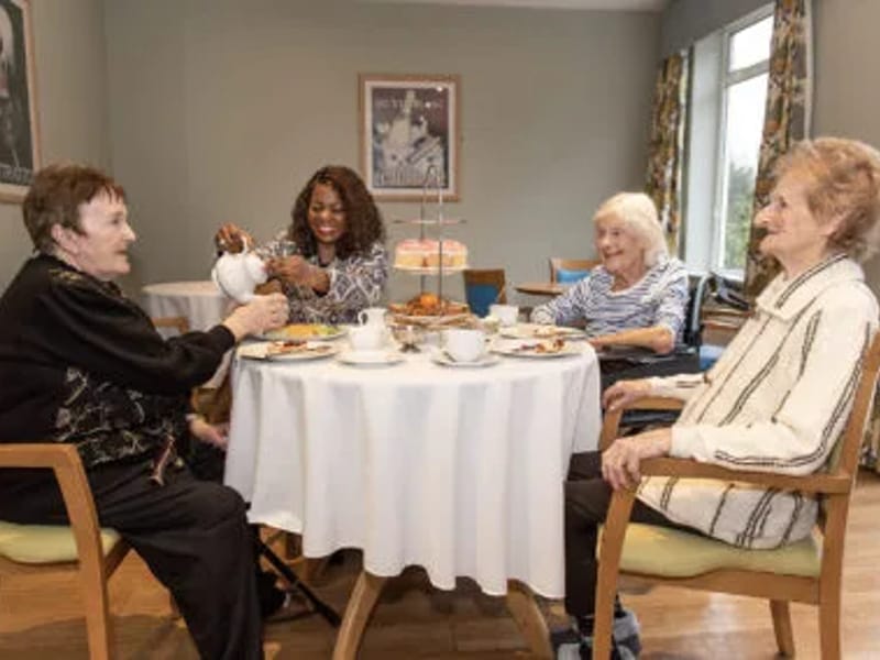 Ashton Lodge of Sunbury-on-Thames - Nursing Home in Sunbury On Thames, England photo 3