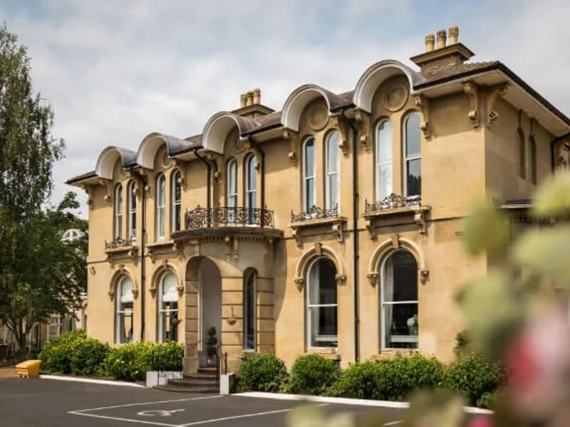 Bourne House Nursing Home - Nursing Home in Surbiton, England photo 2
