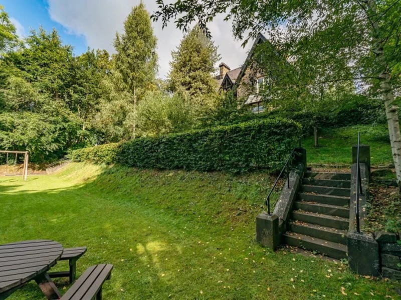 Kirkside House in Leeds, England photo 3
