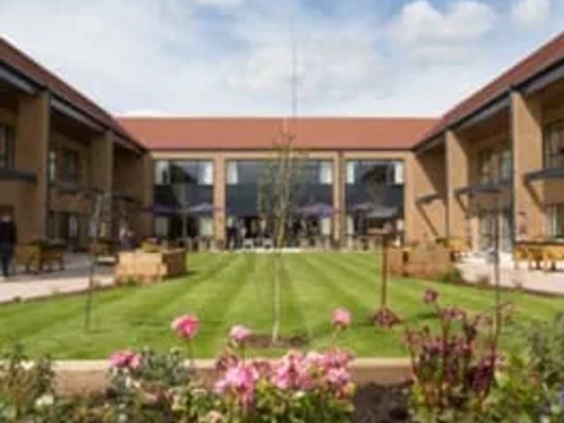 Winchester Road - Assisted Living in Alton, England photo 3