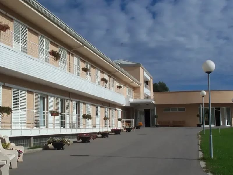 Residencia municipal de personas mayores Las Huertas - Hogar de Ancianos in Barbastro, Aragón photo 1