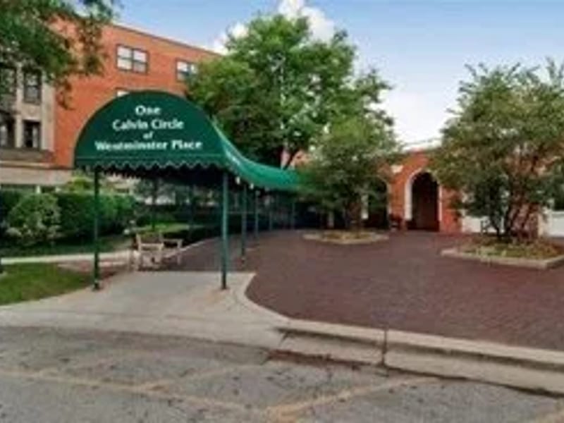 Alden North Shore Rehab & Hcc - Nursing Home in Skokie, IL photo 2