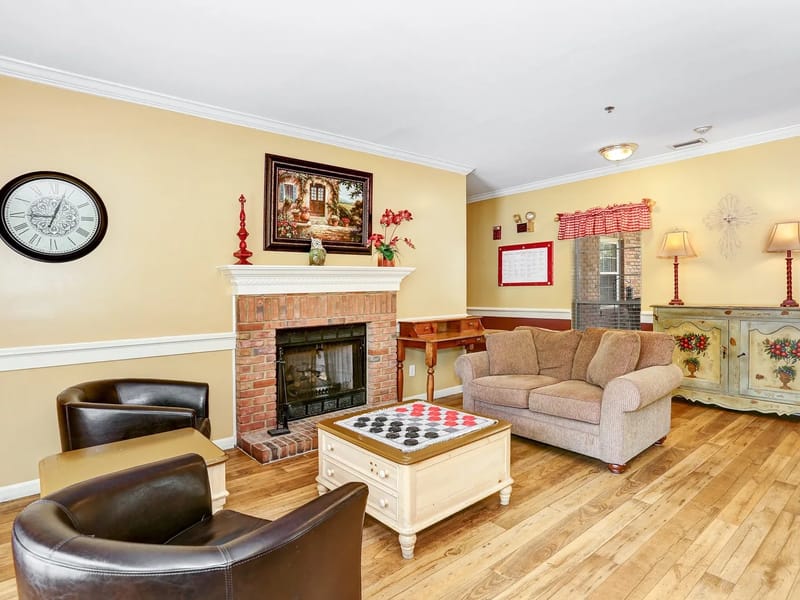 Holly Cottage At Country Cottages - Assisted Living in Hoover, AL photo 2