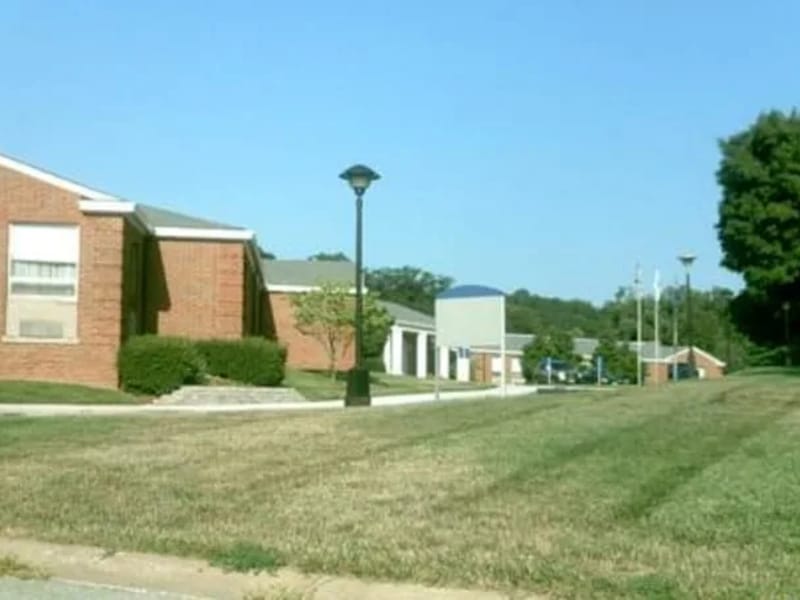 Alton Memorial Rehab & Therapy - Nursing Home in Alton, IL photo 1