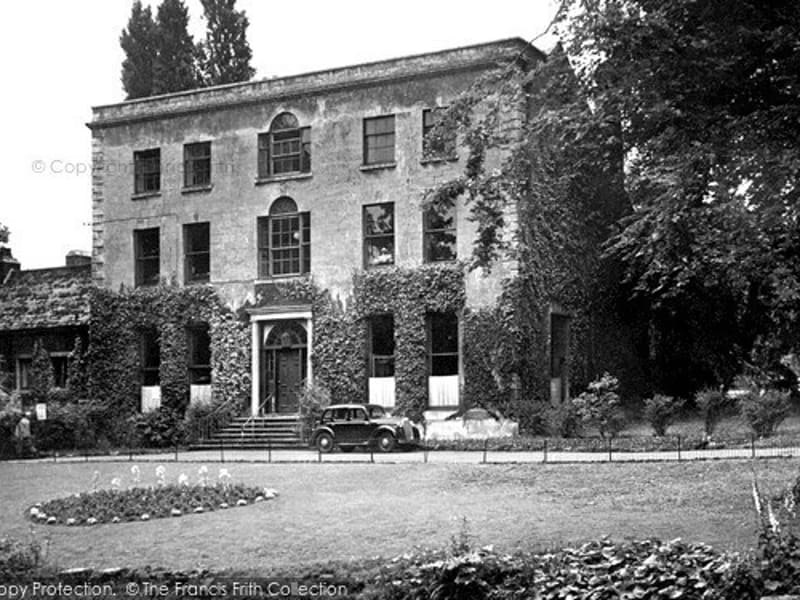 Brockfield House - Nursing Home in Wellingborough, England photo 3
