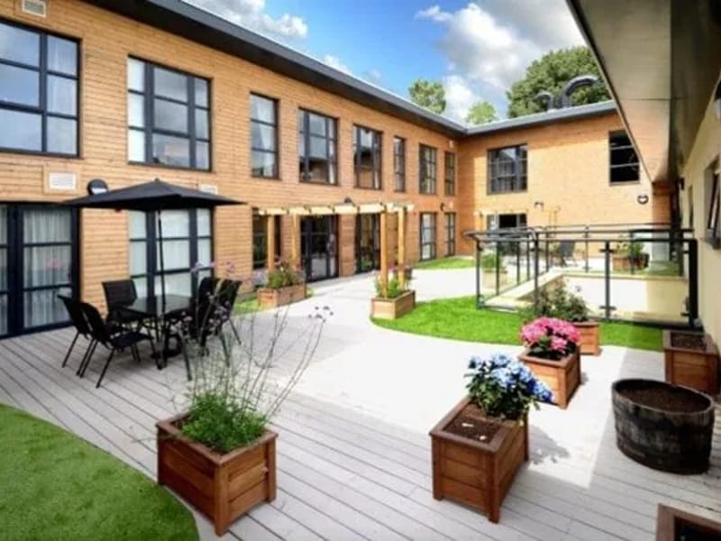 Longbridge Deverill House and Nursing Home - Nursing Home in Warminster, England photo 3