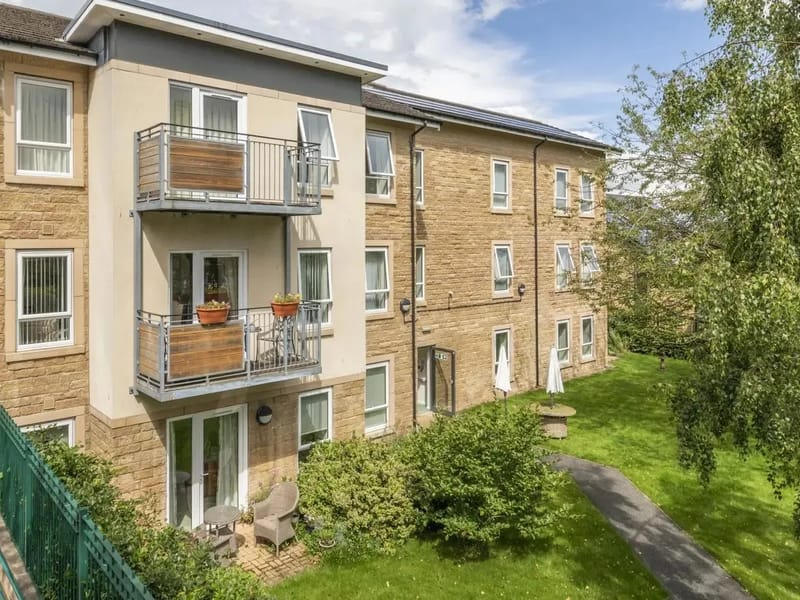 Emmandjay Court in Leeds, England photo 1