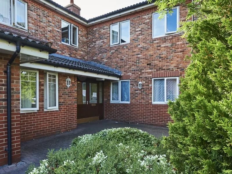 High Peak Lodge Residential & Nursing Home - Nursing Home in Leigh, England photo 2