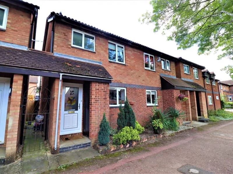 Tolcarne Avenue - In-Home Care in Milton Keynes, England photo 2