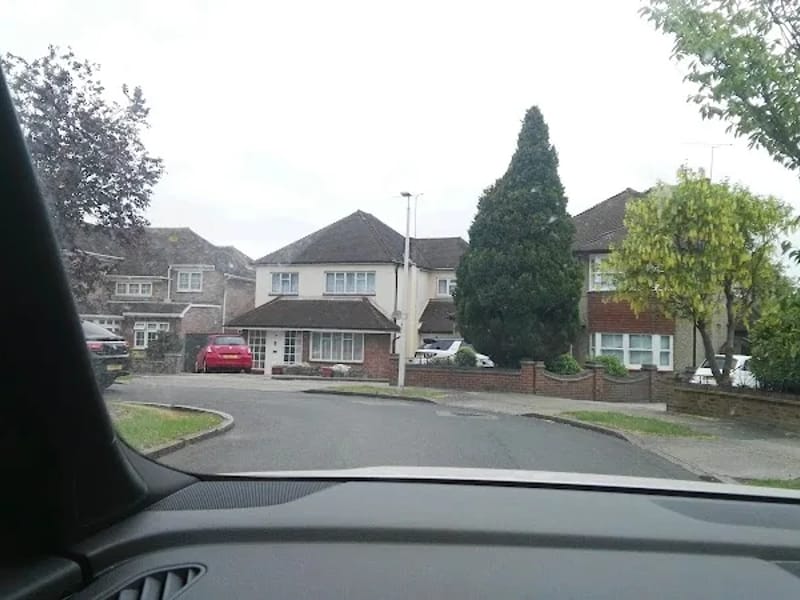 Ashchurch House - Assisted Living in Hornchurch, England photo 9