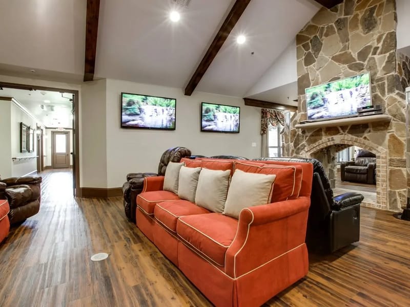 Avalon Memory Care - Assisted Living in Garland, TX photo 2