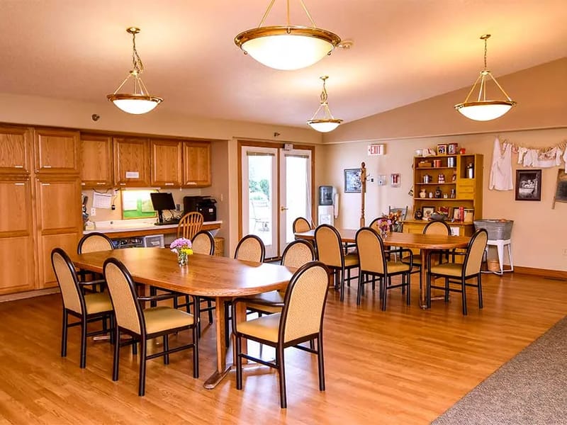 Edgewood Egf Senior Living - Assisted Living in East Grand Forks, MN photo 2