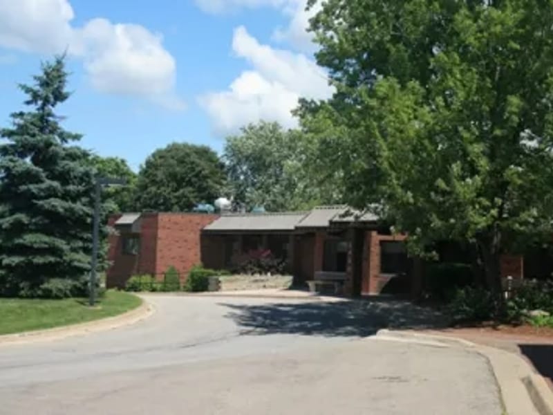 VALLEY PARK LODGE - Nursing Home in Niagara Falls, ON photo 2