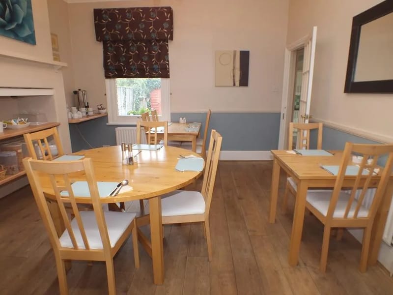 Netley House - Assisted Living in Farnborough, England photo 3