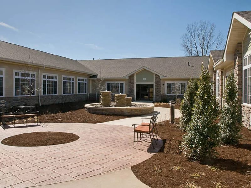 Life Care Center of Cape Girardeau - Nursing Home in Cape Girardeau, MO photo 3