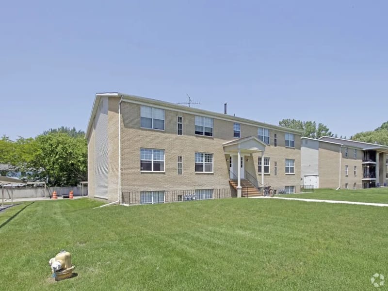 Barnfield Manor Care Home - Nursing Home in Chesterfield, England photo 2