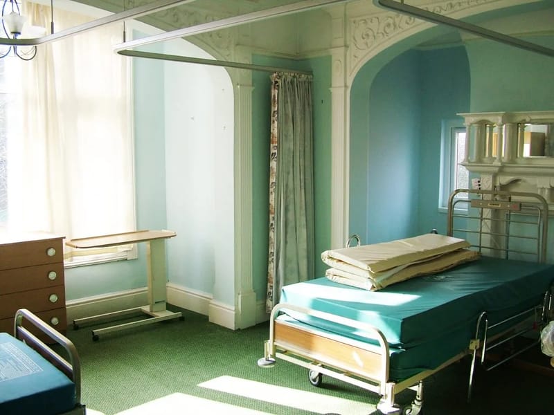 Acorn Care Home - Nursing Home in Ilford, England photo 2