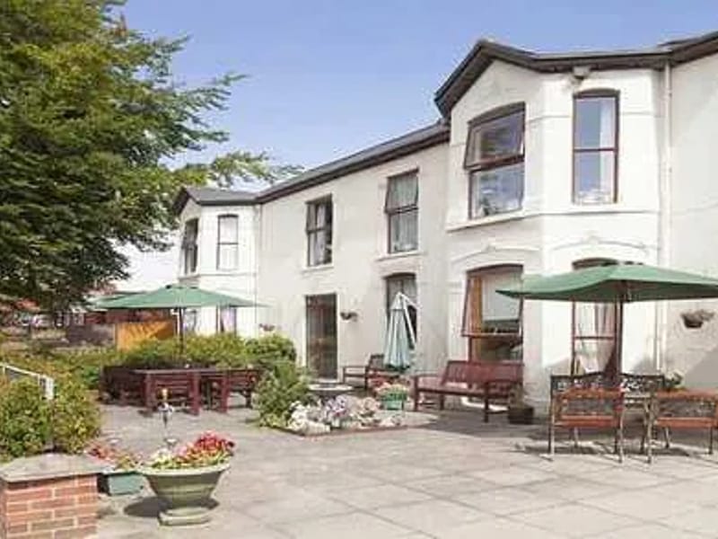 Saxlingham Hall Nursing Home in Norwich, England photo 3