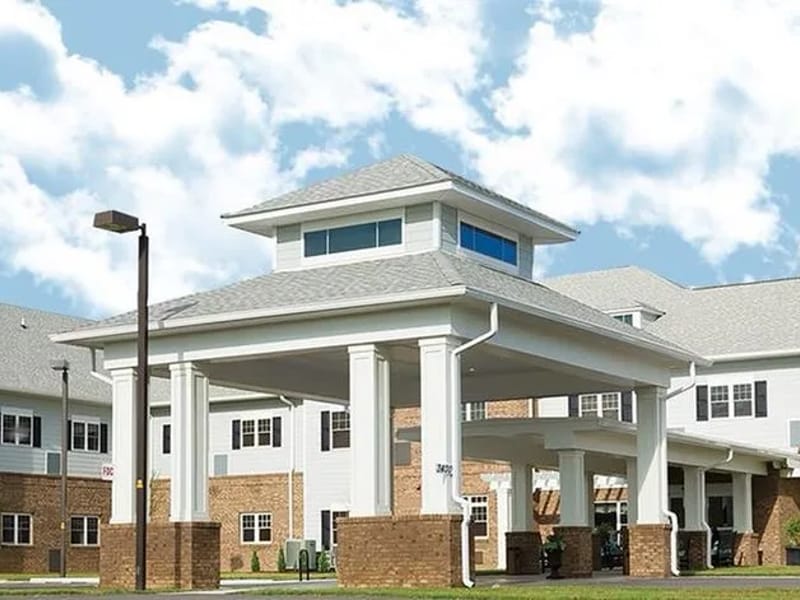 English Meadows Blacksburg Campus - Assisted Living in Blacksburg, VA photo 2