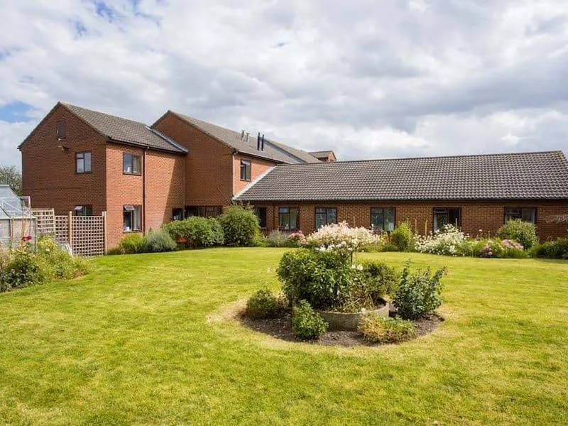 Madeira House - Assisted Living in Louth, England photo 1