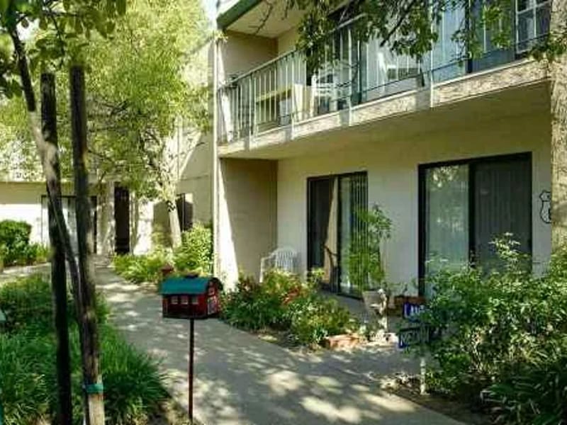 Atria El Camino Gardens - Assisted Living in Carmichael, CA photo 2