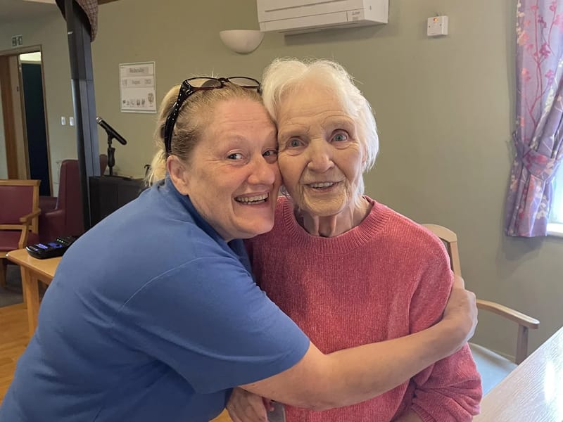 Holly Bush Nursing Home - Nursing Home in Stanmore, England photo 2