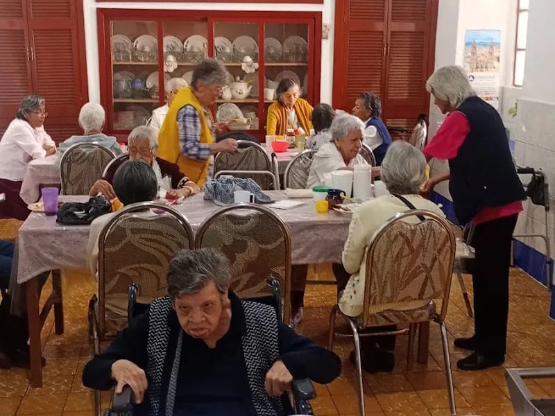 ASILO DEL DIVINO REDENTOR - Hogar de Ancianos in Morelia, Michoacán photo 2