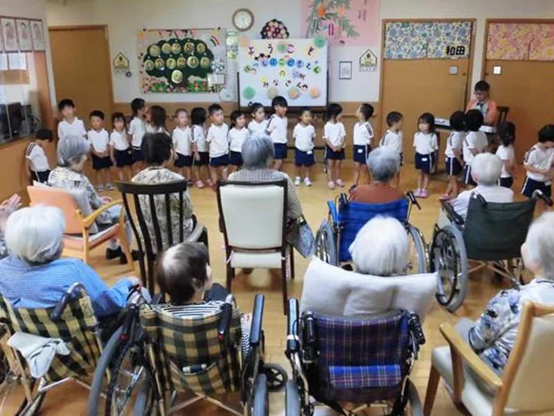 つるぎ荘・やしもグループホーム - 認知症ケア in 堺市東区, 大阪府 photo 2