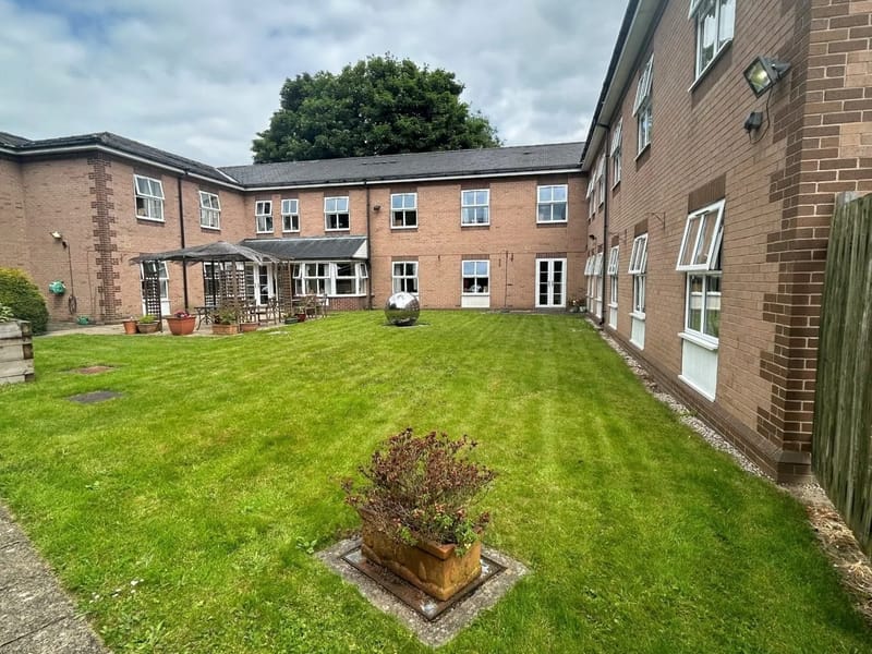 Moorend Place in Sheffield, England photo 2