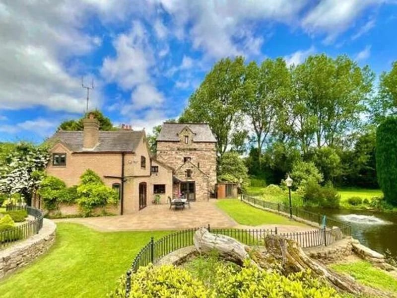 Higher Tunshill Farm in Newcastle Upon Tyne, England photo 3