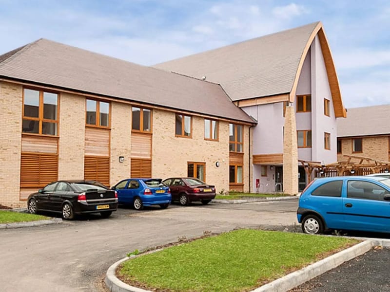 Ladyslaude Court in Bedford, England photo 4