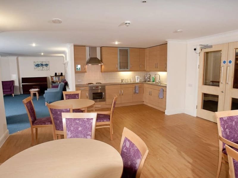 Ladyslaude Court in Bedford, England photo 6