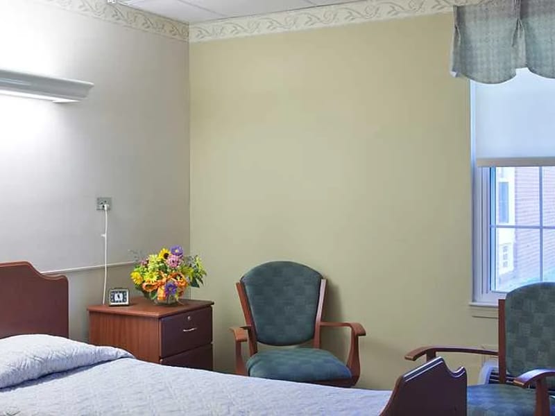 Woodmont Center - Nursing Home in Fredericksburg, VA photo 2