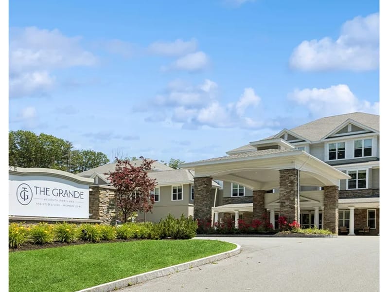 Auburn House - Assisted Living in Portland, ME photo 2