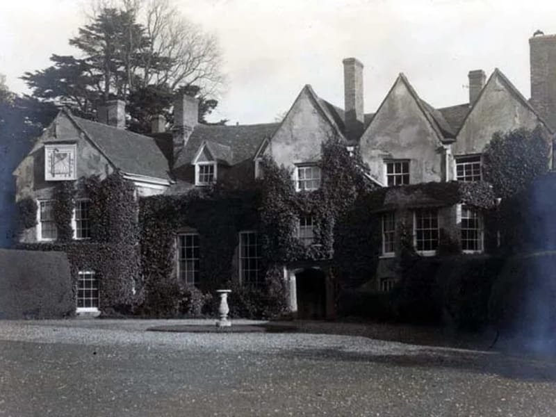Bromham House in Bedford, England photo 1