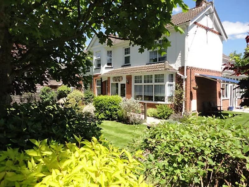 Five Gables Care Home - Nursing Home in Ferndown, England photo 3