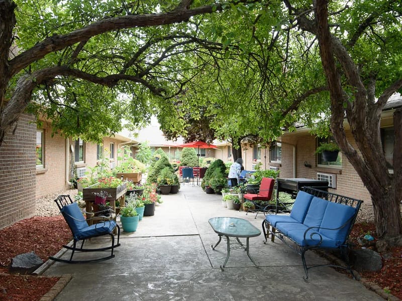 Western Hills Health Care Center - Nursing Home in Lakewood, CO photo 3
