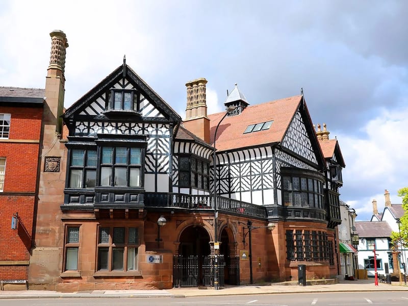 Lewis House - Assisted Living in Altrincham, England photo 4