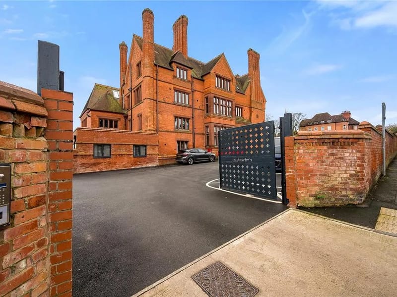 Oxton Manor - Assisted Living in Wirral, England photo 1