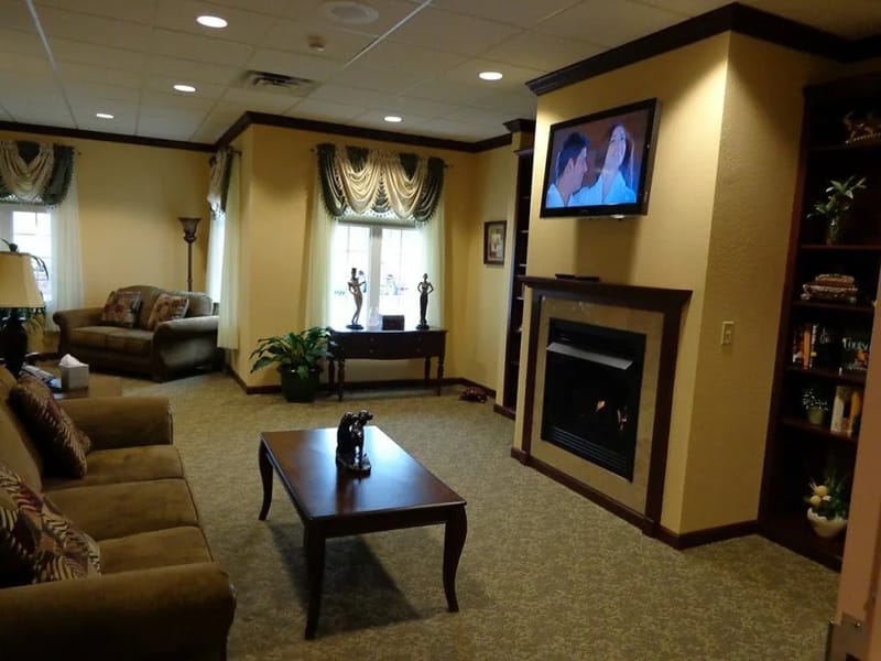 Breckenridge Commons - Assisted Living in Sullivan, IN photo 3