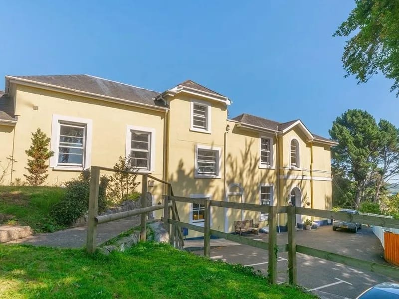 Mallands Residential Care Home - Nursing Home in Newton Abbot, England photo 3