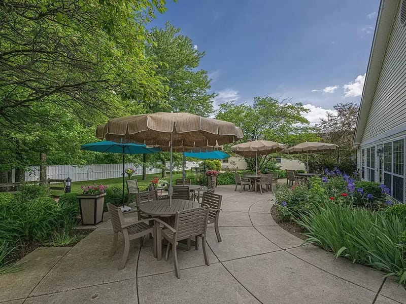 Arden Courts (Westlake) - Assisted Living in Westlake, OH photo 2