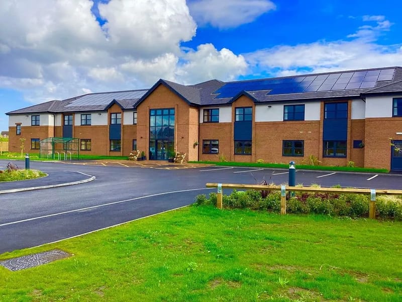 Stallingborough Lodge Care Home in Grimsby, England photo 3