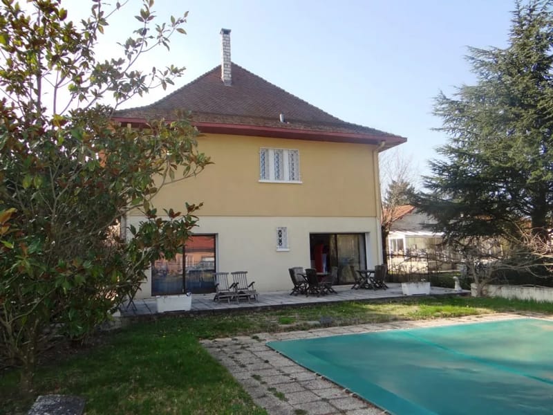 Residence Le Colombier - Maison de Retraite in ST GENIS LAVAL, Auvergne-Rhône-Alpes photo 1