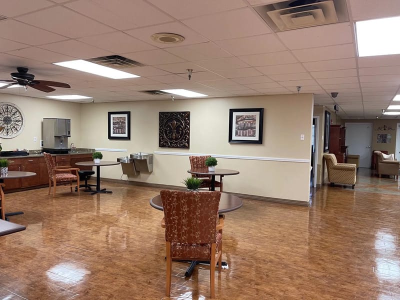 Gonzales Healthcare Center - Nursing Home in Gonzales, LA photo 2