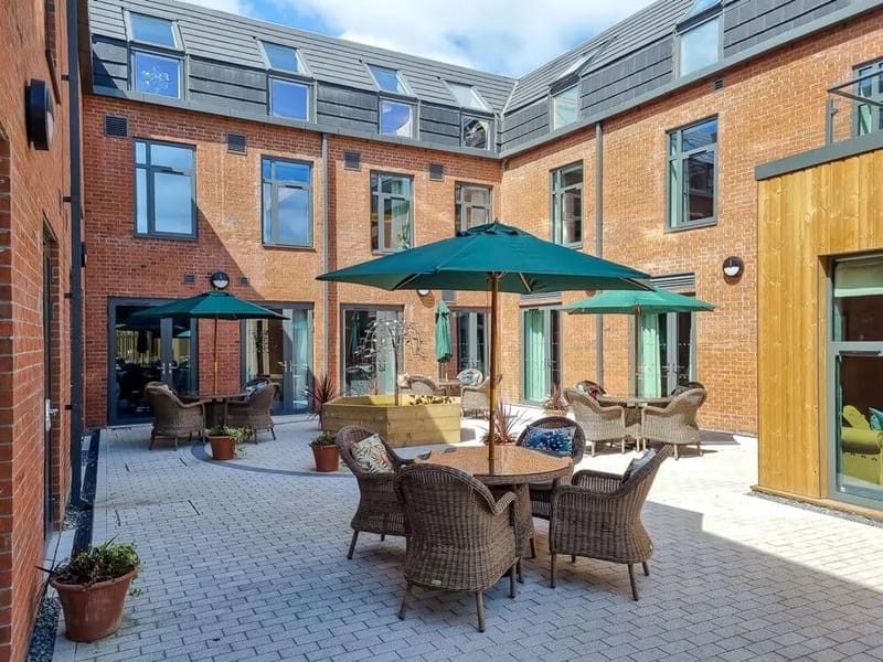 Farndale House Residential Care Home - Assisted Living in Beverley, England photo 2